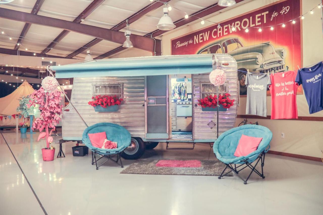 Lone Star Glamp Inn Warrenton Экстерьер фото