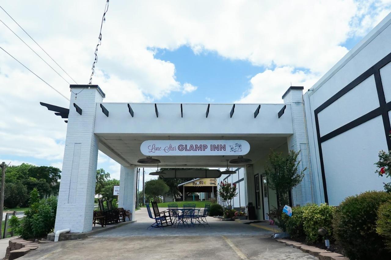 Lone Star Glamp Inn Warrenton Экстерьер фото