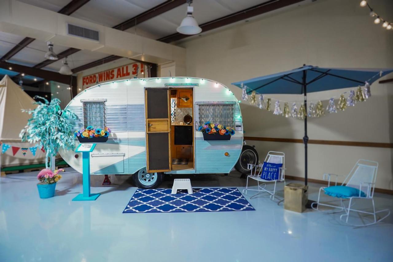 Lone Star Glamp Inn Warrenton Экстерьер фото