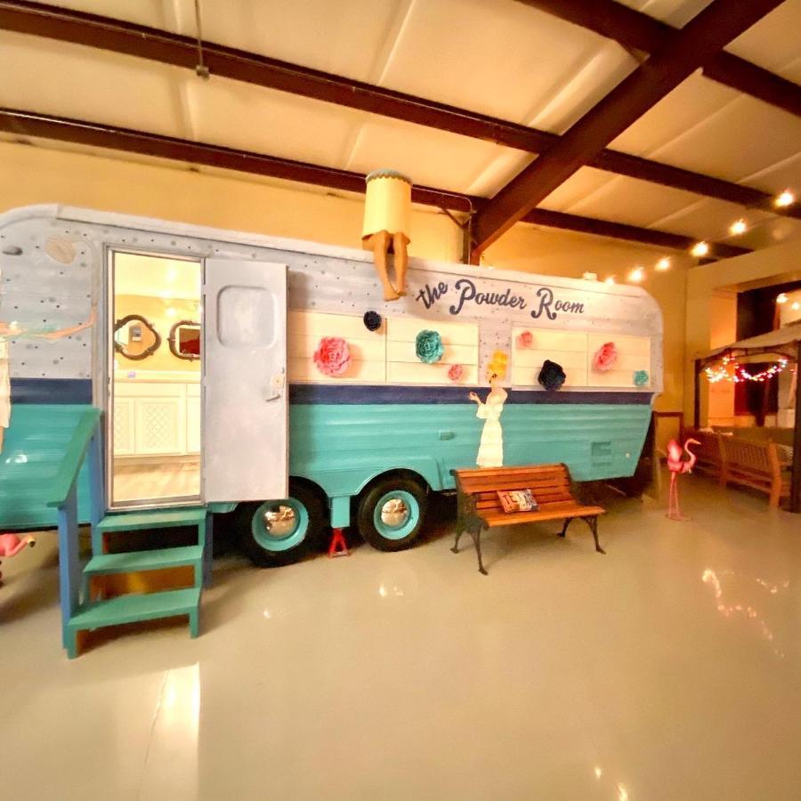 Lone Star Glamp Inn Warrenton Экстерьер фото