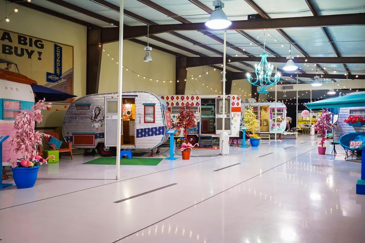 Lone Star Glamp Inn Warrenton Экстерьер фото
