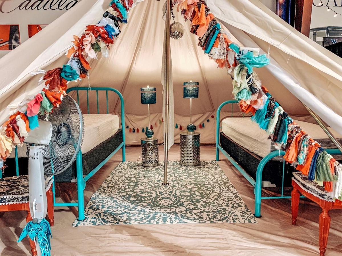Lone Star Glamp Inn Warrenton Экстерьер фото