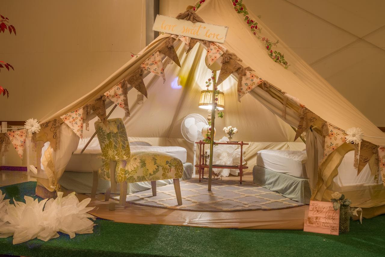 Lone Star Glamp Inn Warrenton Экстерьер фото